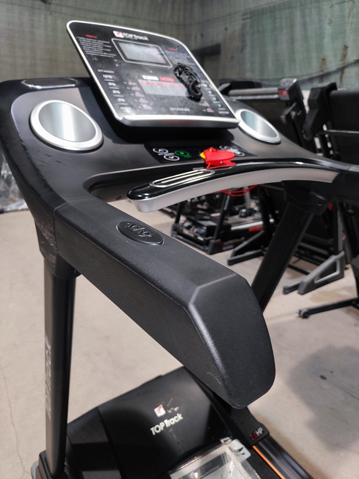 Бігова доріжка TopTrack K842E Уцінка